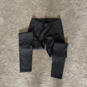 NWOT Lou & Grey leggings